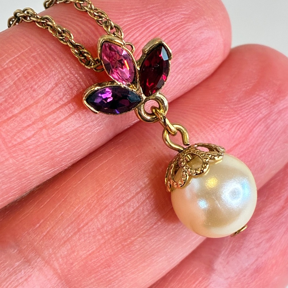 1928 Jewelry Necklace Vintage Dainty Gold Tone Pink Purple Crystal Faux Pearl‎